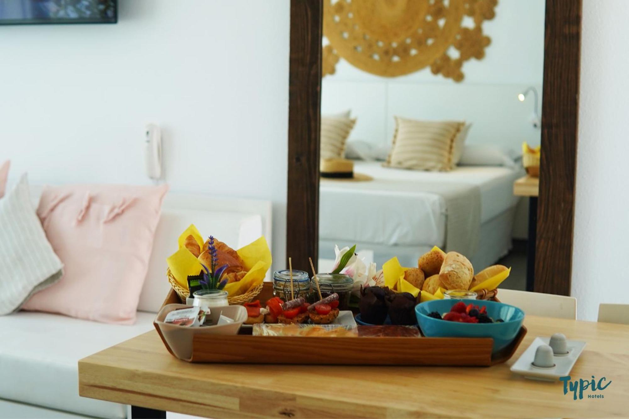 Typic Marina Playa - Adults Only Aparthotel San Antonio  Exterior foto