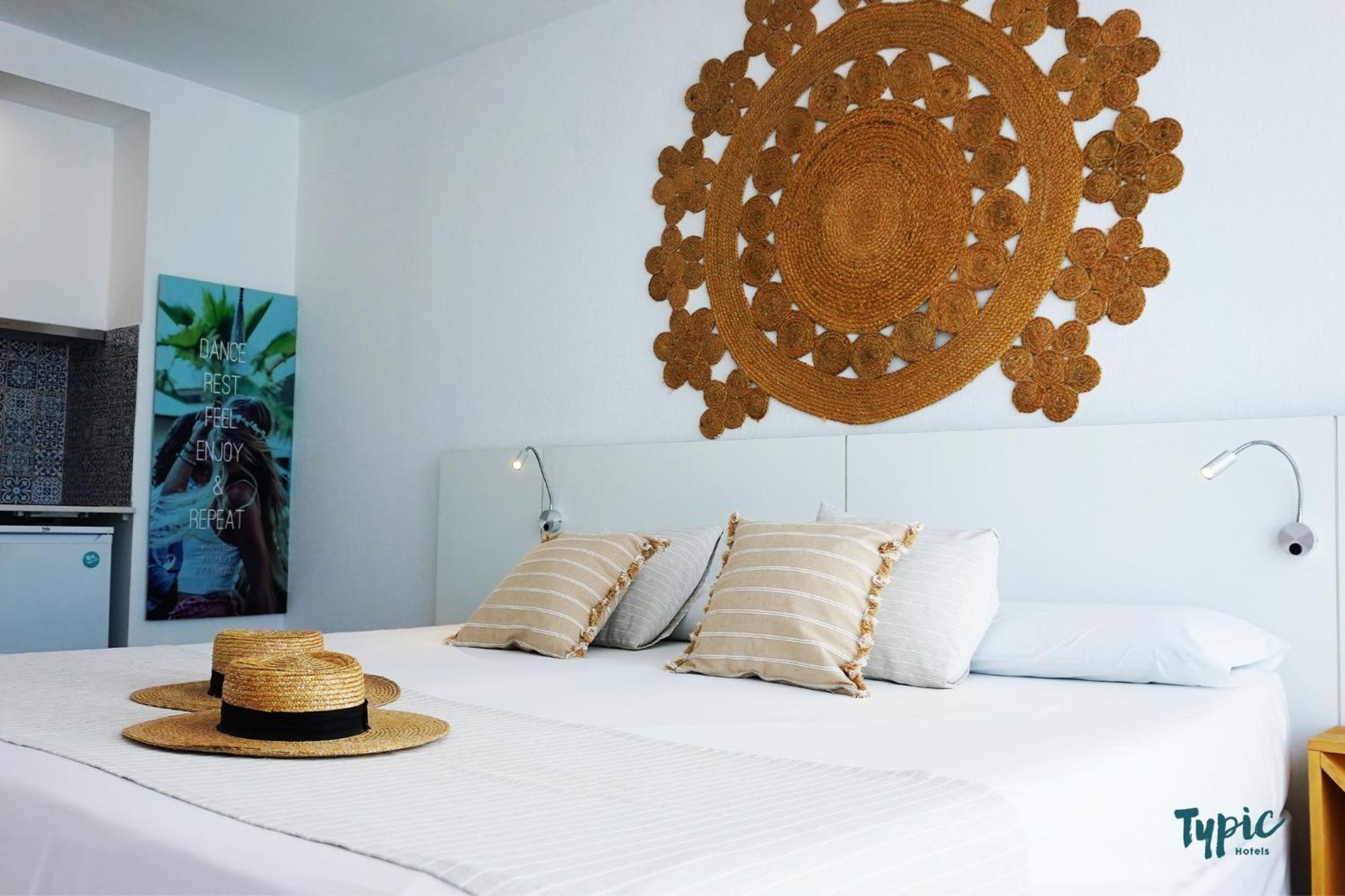 Typic Marina Playa - Adults Only Aparthotel San Antonio  Exterior foto
