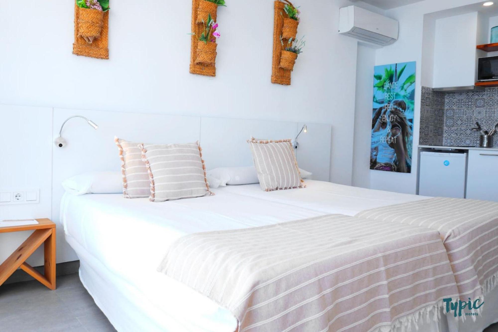 Typic Marina Playa - Adults Only Aparthotel San Antonio  Exterior foto